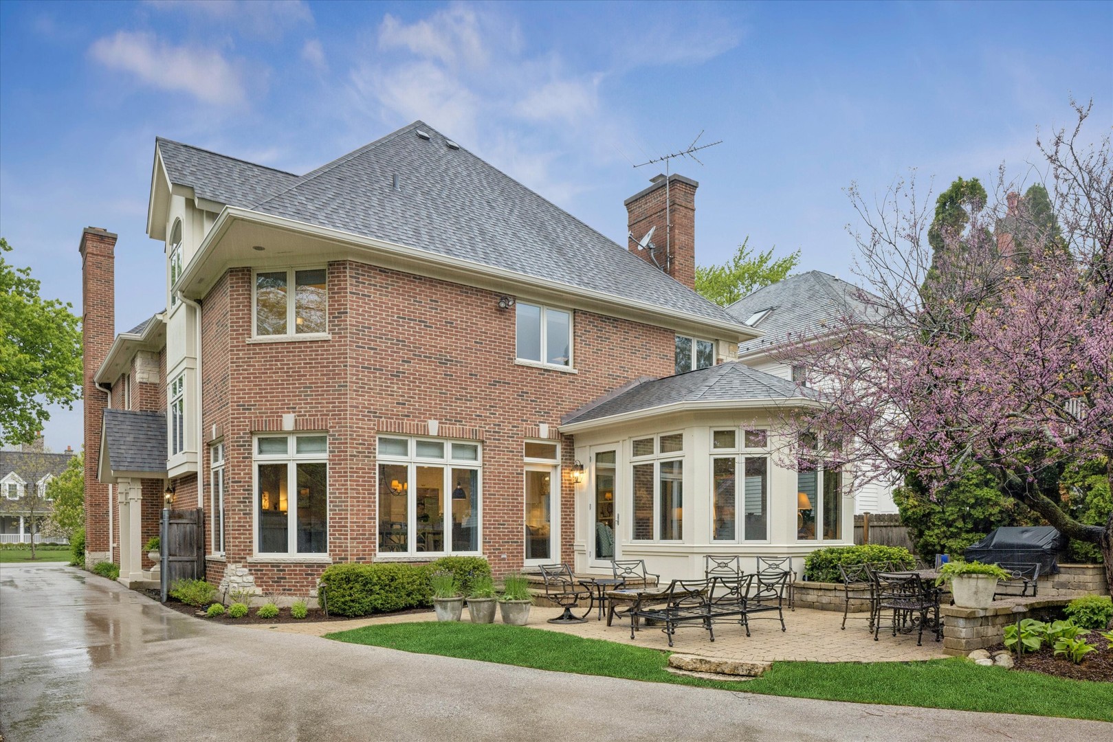 5033 Woodland Avenue, Western Springs, IL 60558