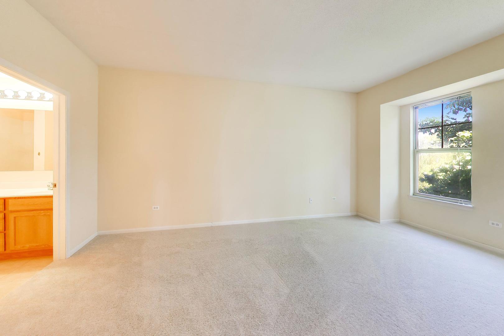 511 Prestwick Lane #307, Wheeling, IL 60090
