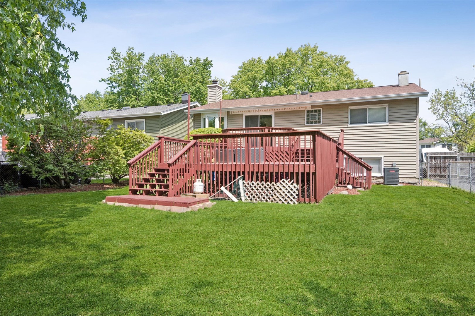 1018 Dawes Avenue, Wheaton, IL 60189