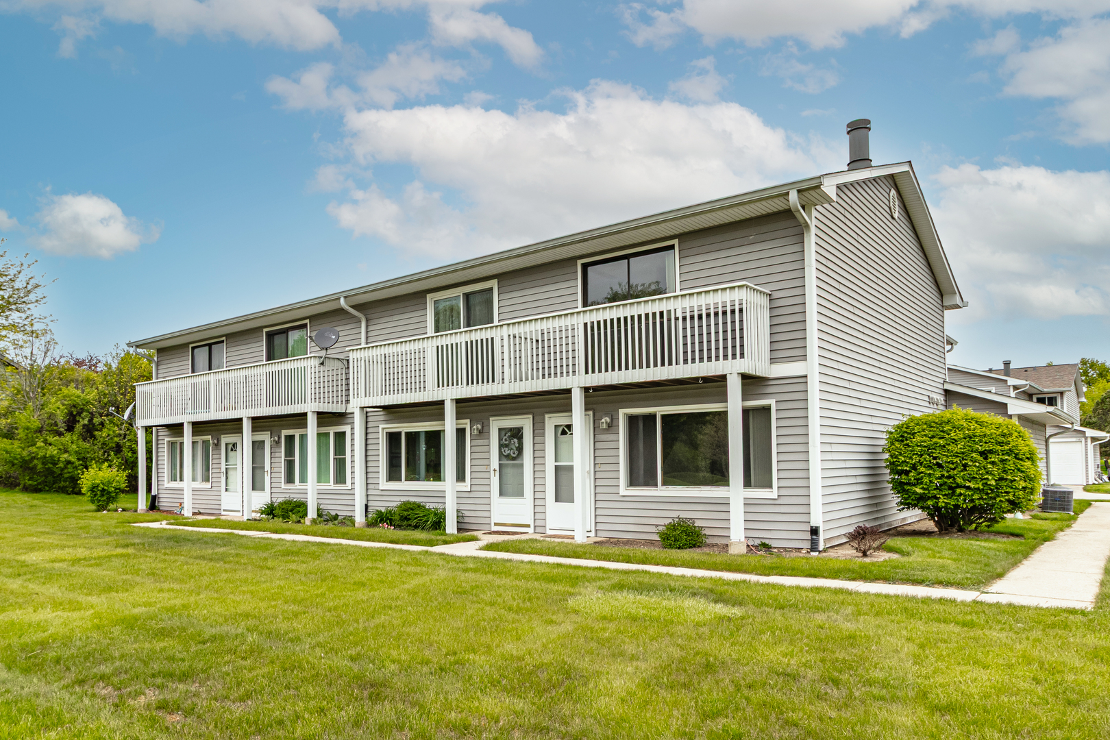 17490 W Chestnut Lane #10D, Gurnee, IL 60031