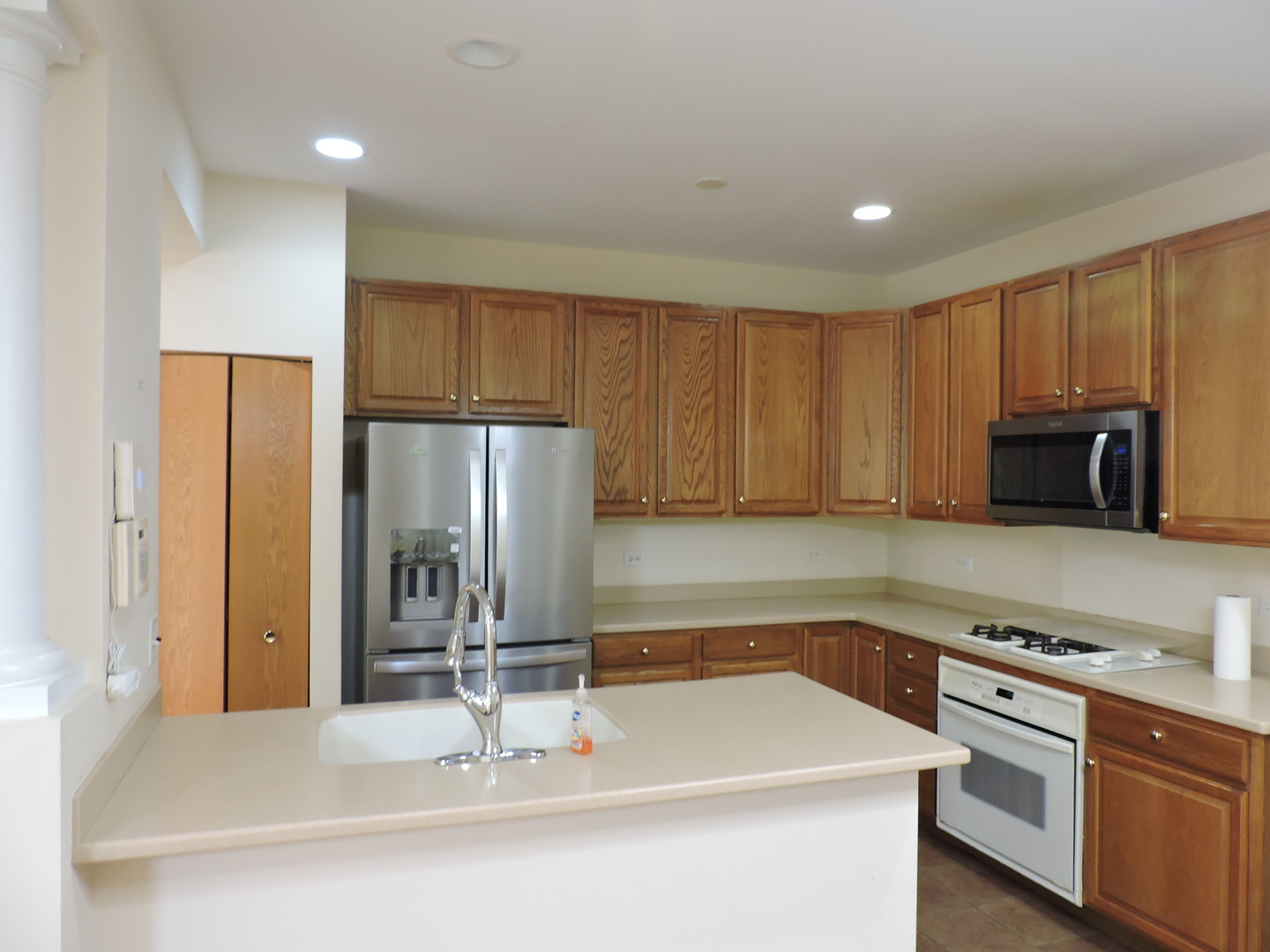 5640 Cambridge Way, Hanover Park, IL 60133