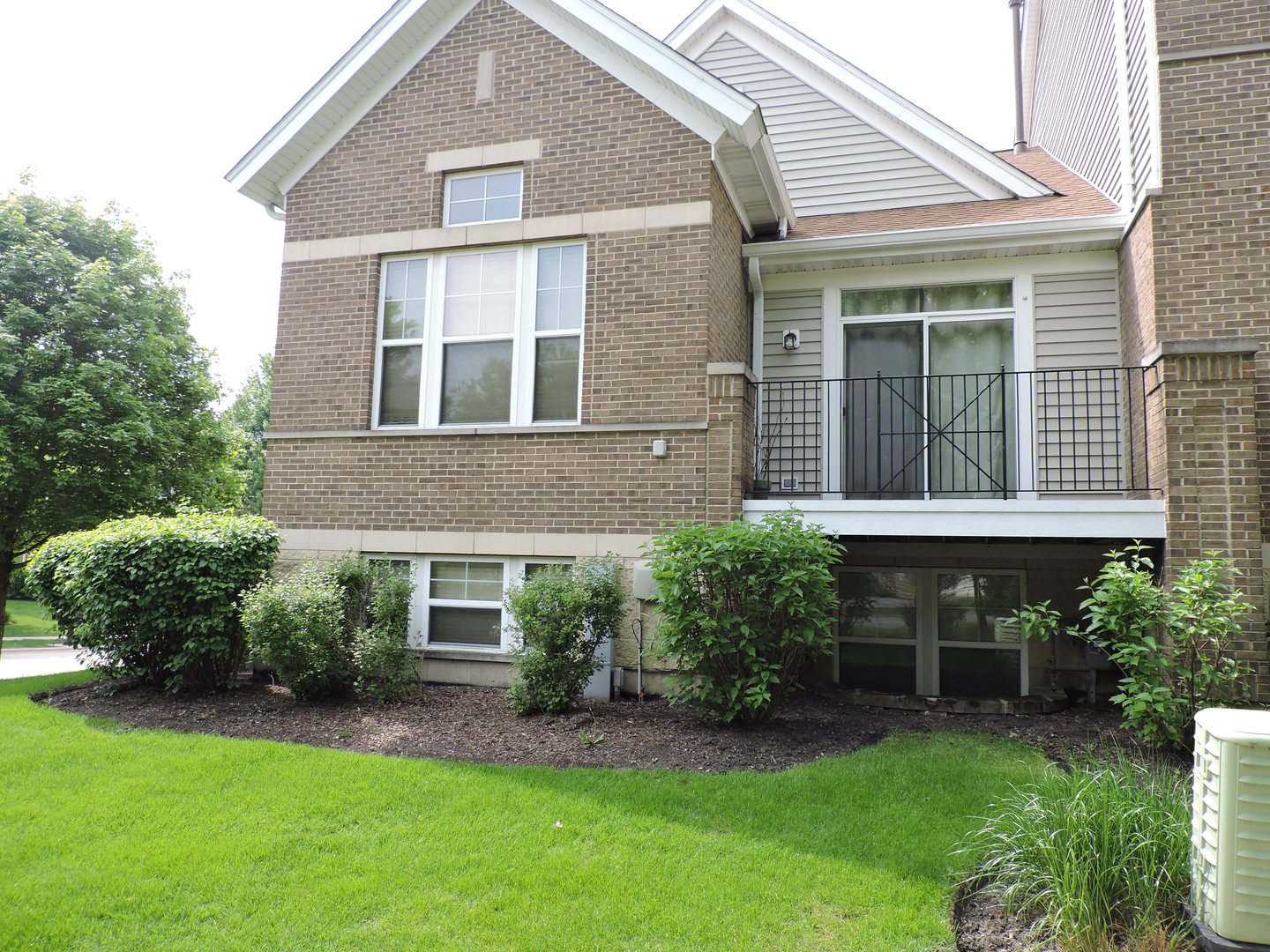 5640 Cambridge Way, Hanover Park, IL 60133