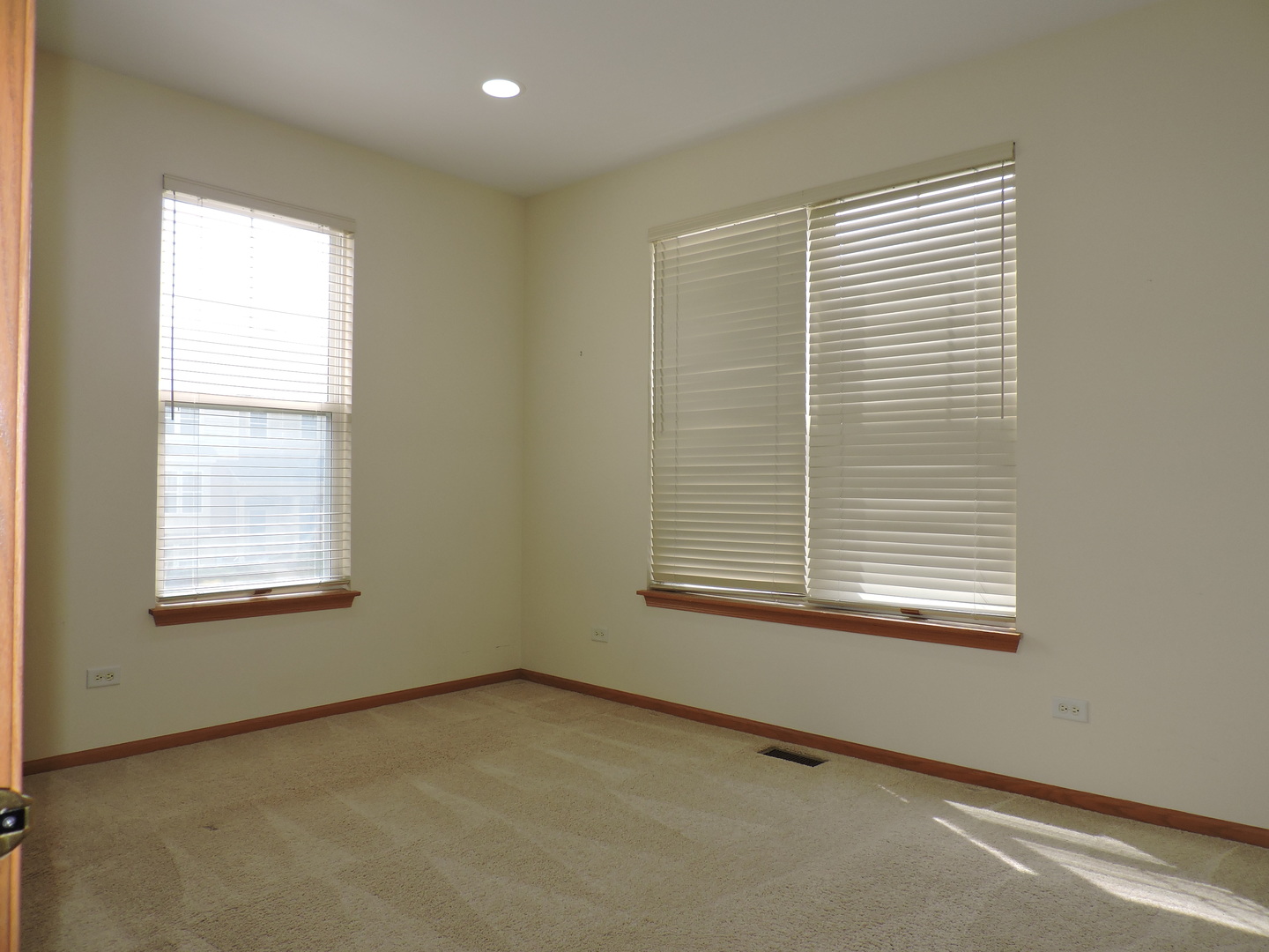 5640 Cambridge Way, Hanover Park, IL 60133