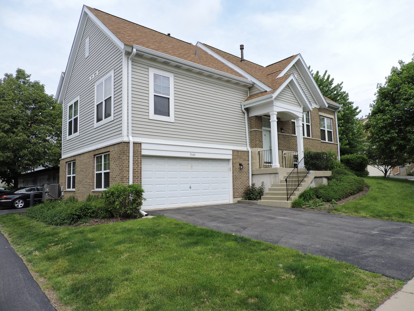 5640 Cambridge Way, Hanover Park, IL 60133