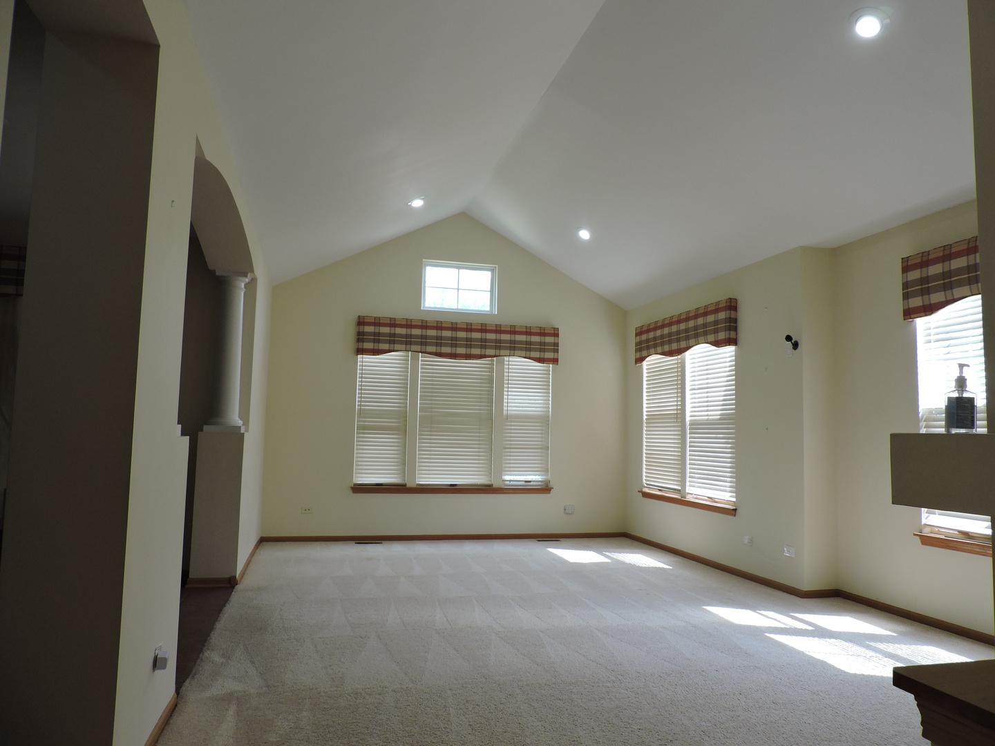 5640 Cambridge Way, Hanover Park, IL 60133