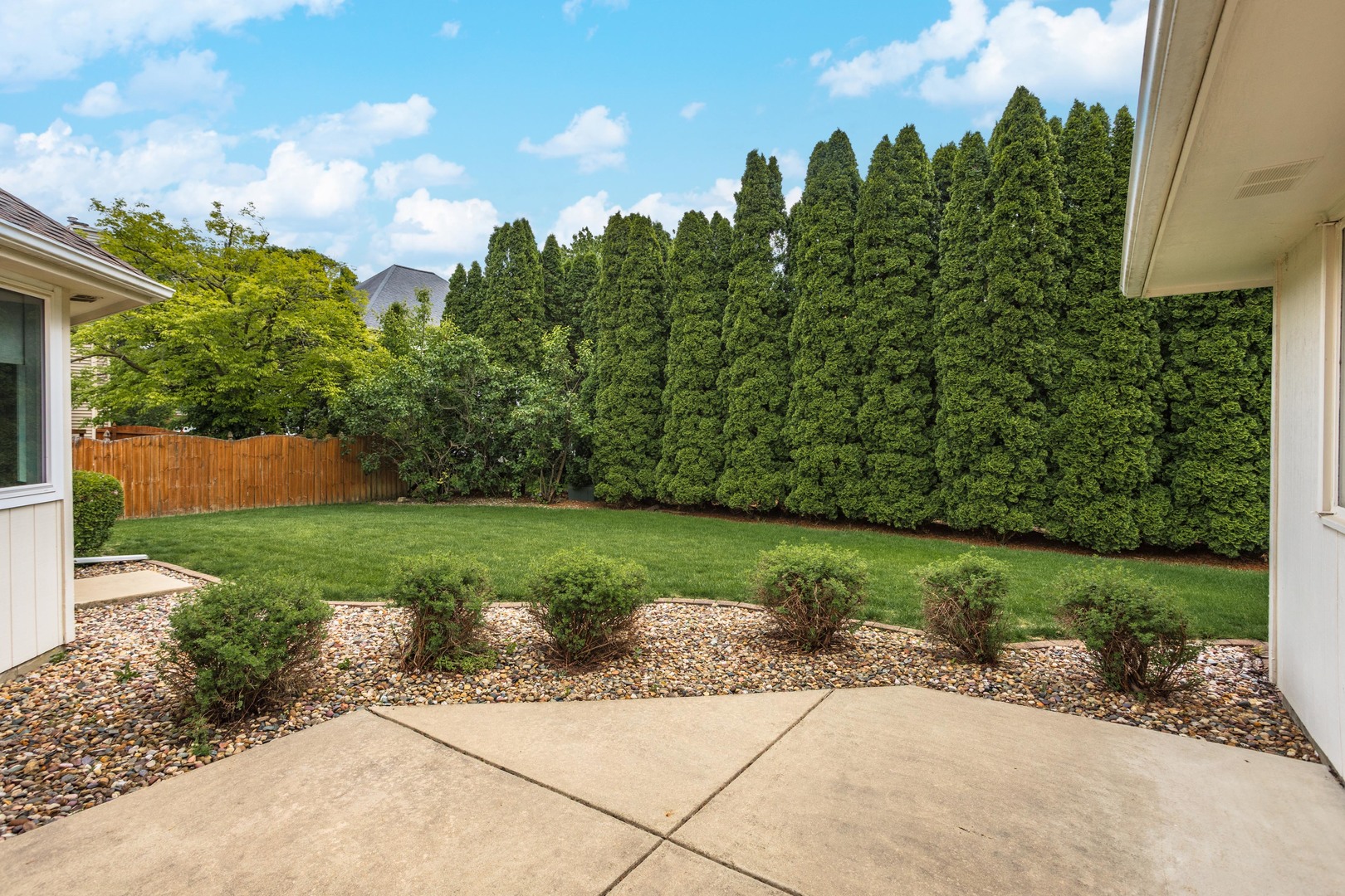 5 Downing Circle, Bloomington, IL 61704