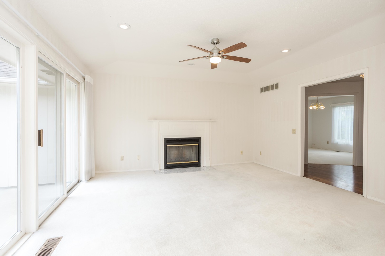 5 Downing Circle, Bloomington, IL 61704