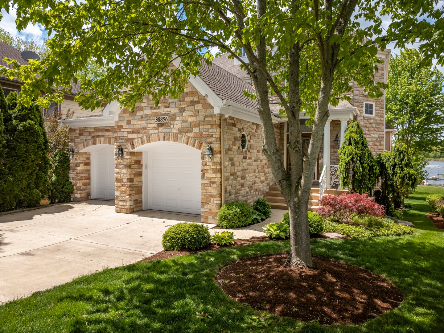 38856 N Cedar Crest Drive, Lake Villa, IL 60046