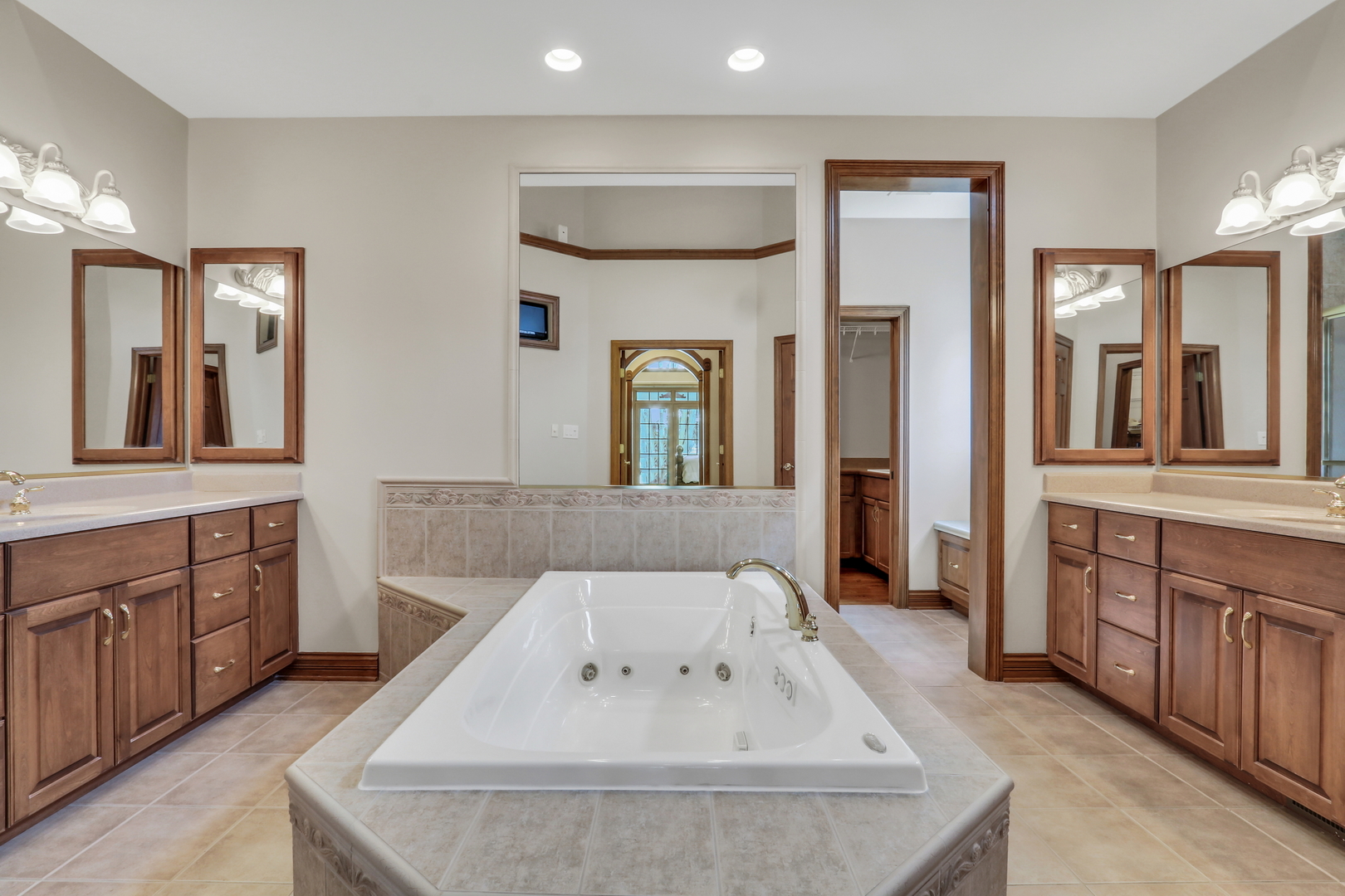38856 N Cedar Crest Drive, Lake Villa, IL 60046