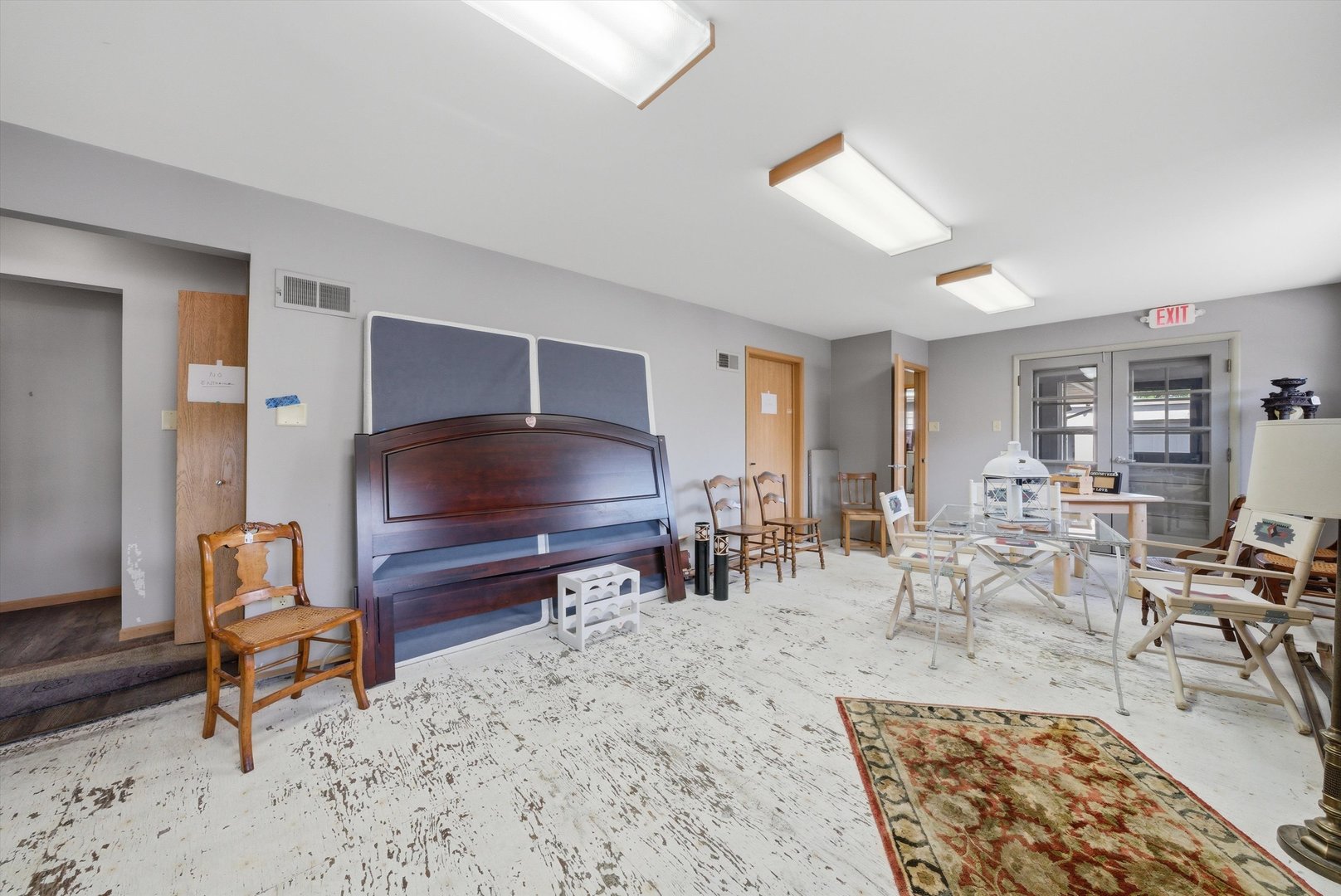 2304 Plainfield Road, Crest Hill, IL 60403
