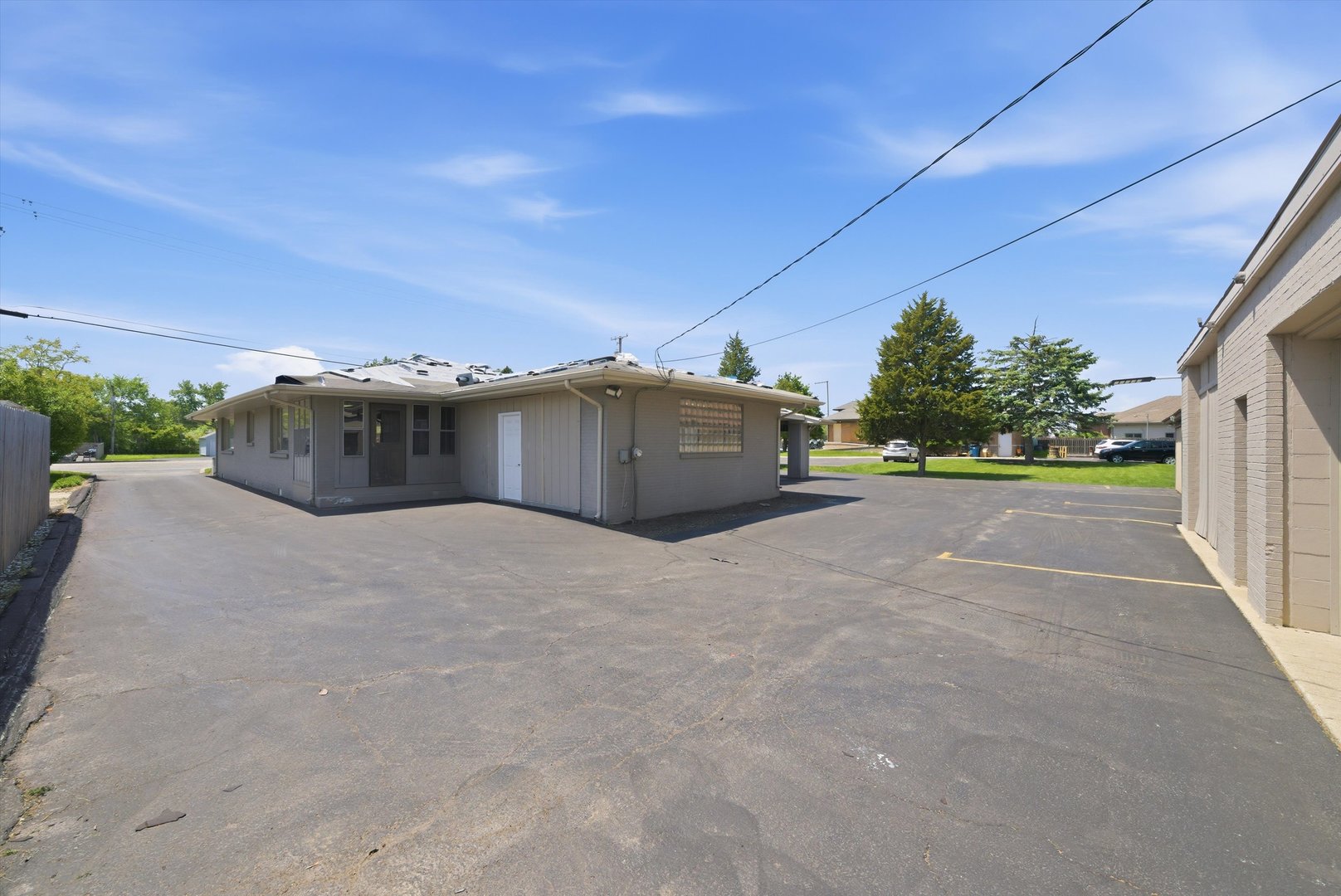 2304 Plainfield Road, Crest Hill, IL 60403