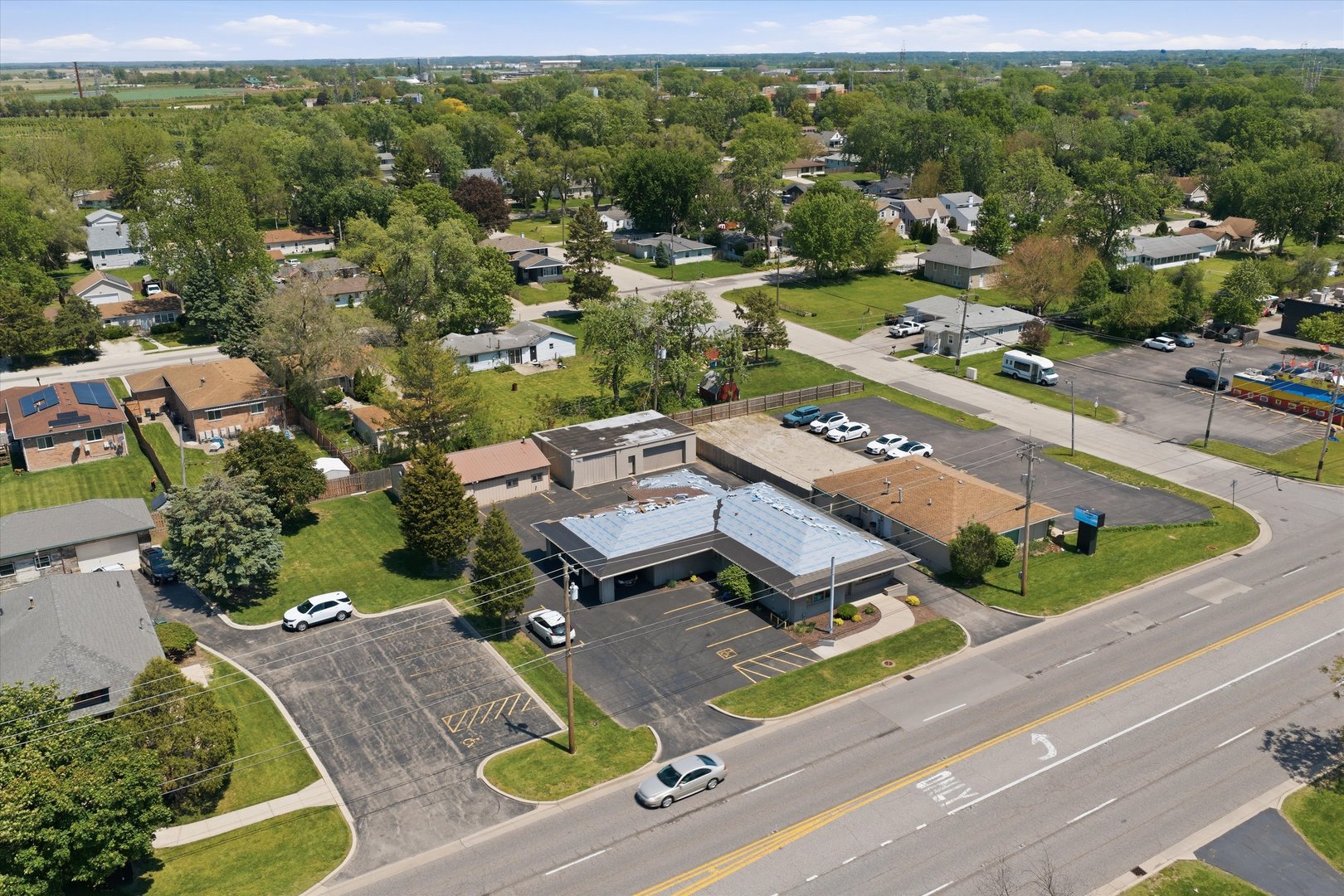 2304 Plainfield Road, Crest Hill, IL 60403