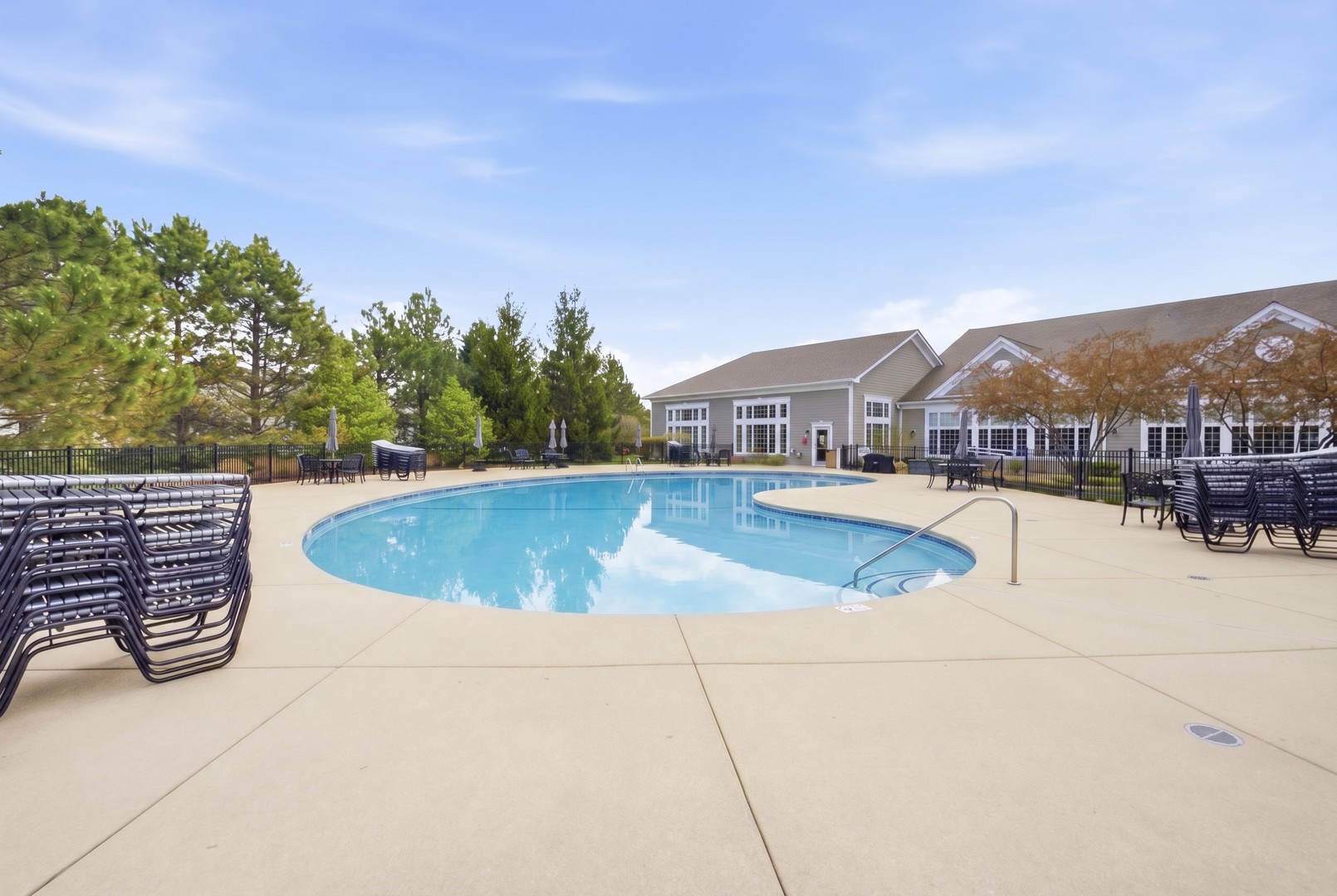 845 Butterfly Field Drive, Elgin, IL 60124