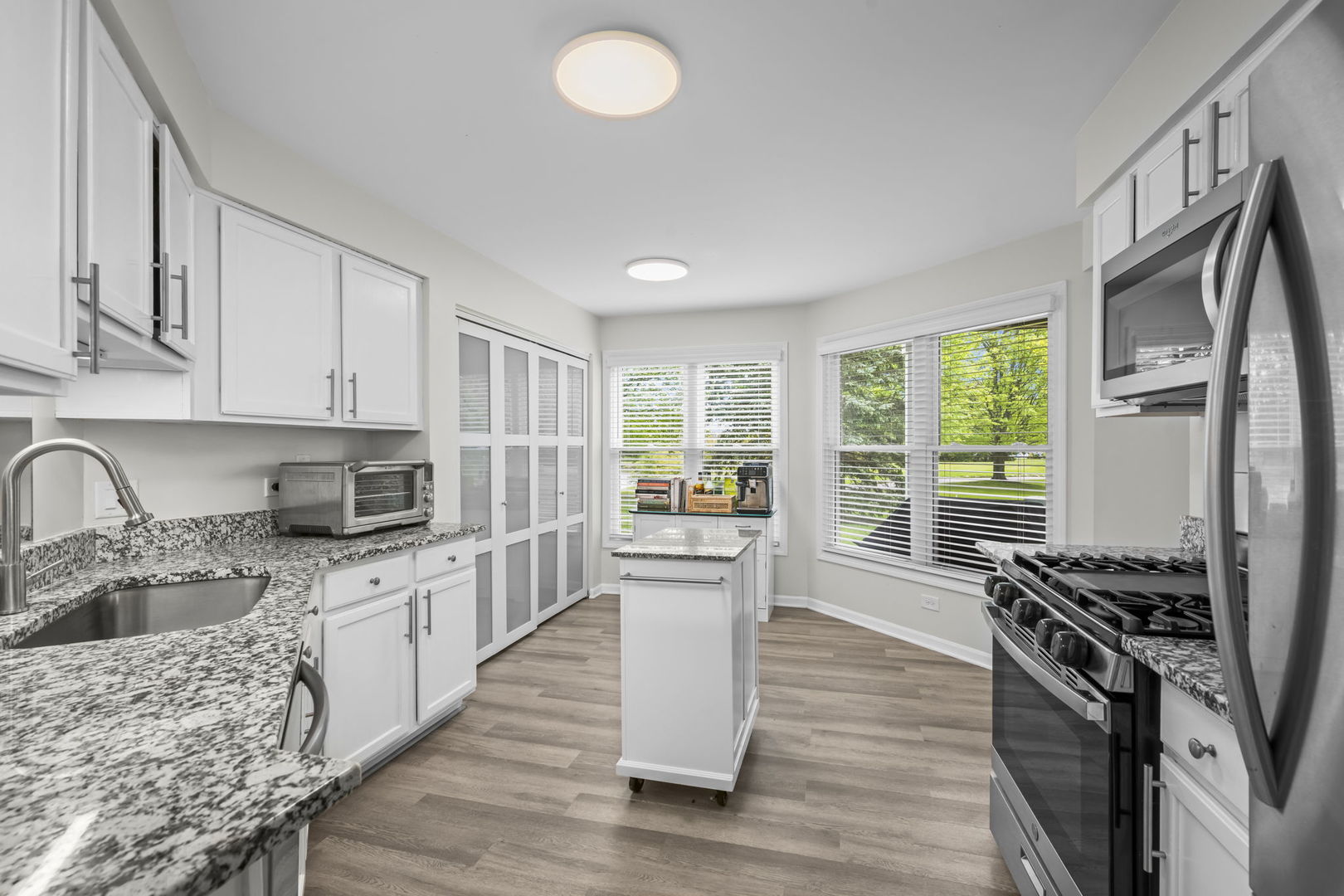 324 Satinwood Court, Buffalo Grove, IL 60089