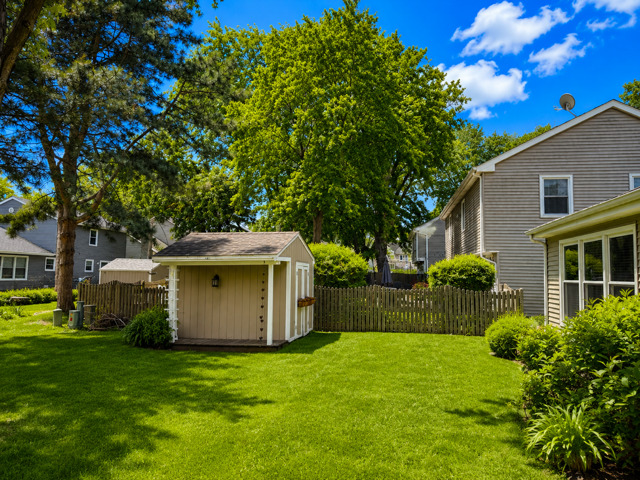 2056 Garth Court, Naperville, IL 60565