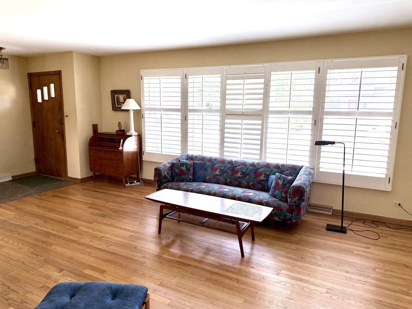320 N Main Street, Mount Prospect, IL 60056