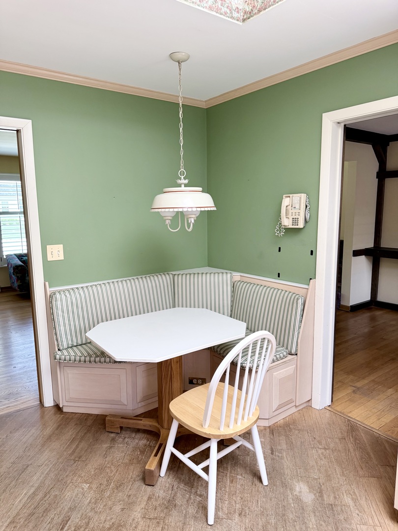 320 N Main Street, Mount Prospect, IL 60056