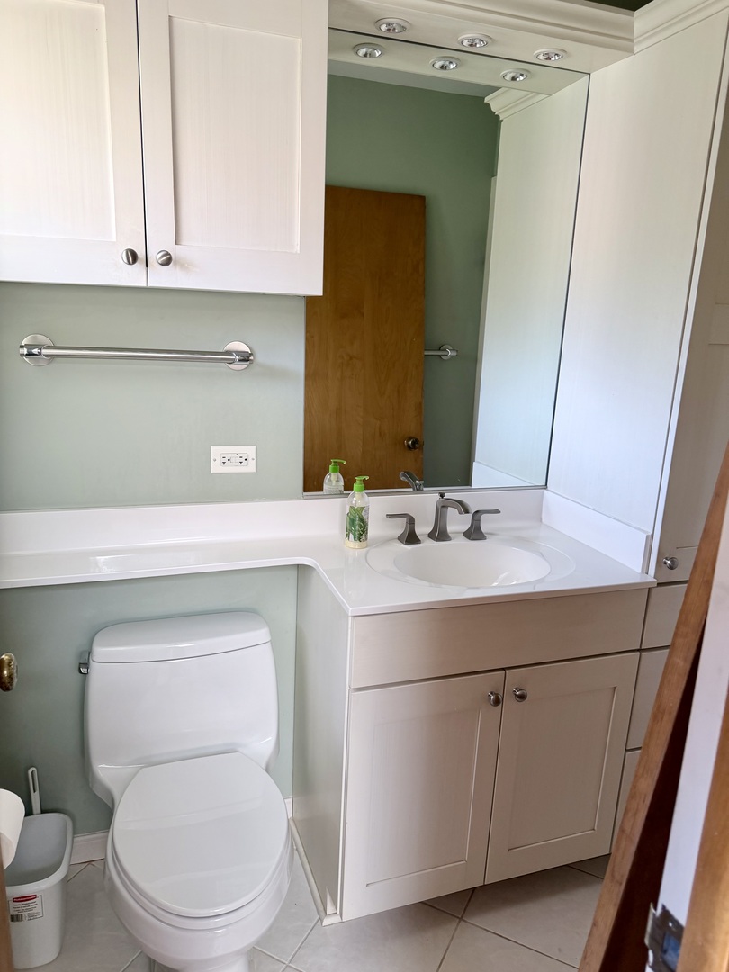 320 N Main Street, Mount Prospect, IL 60056