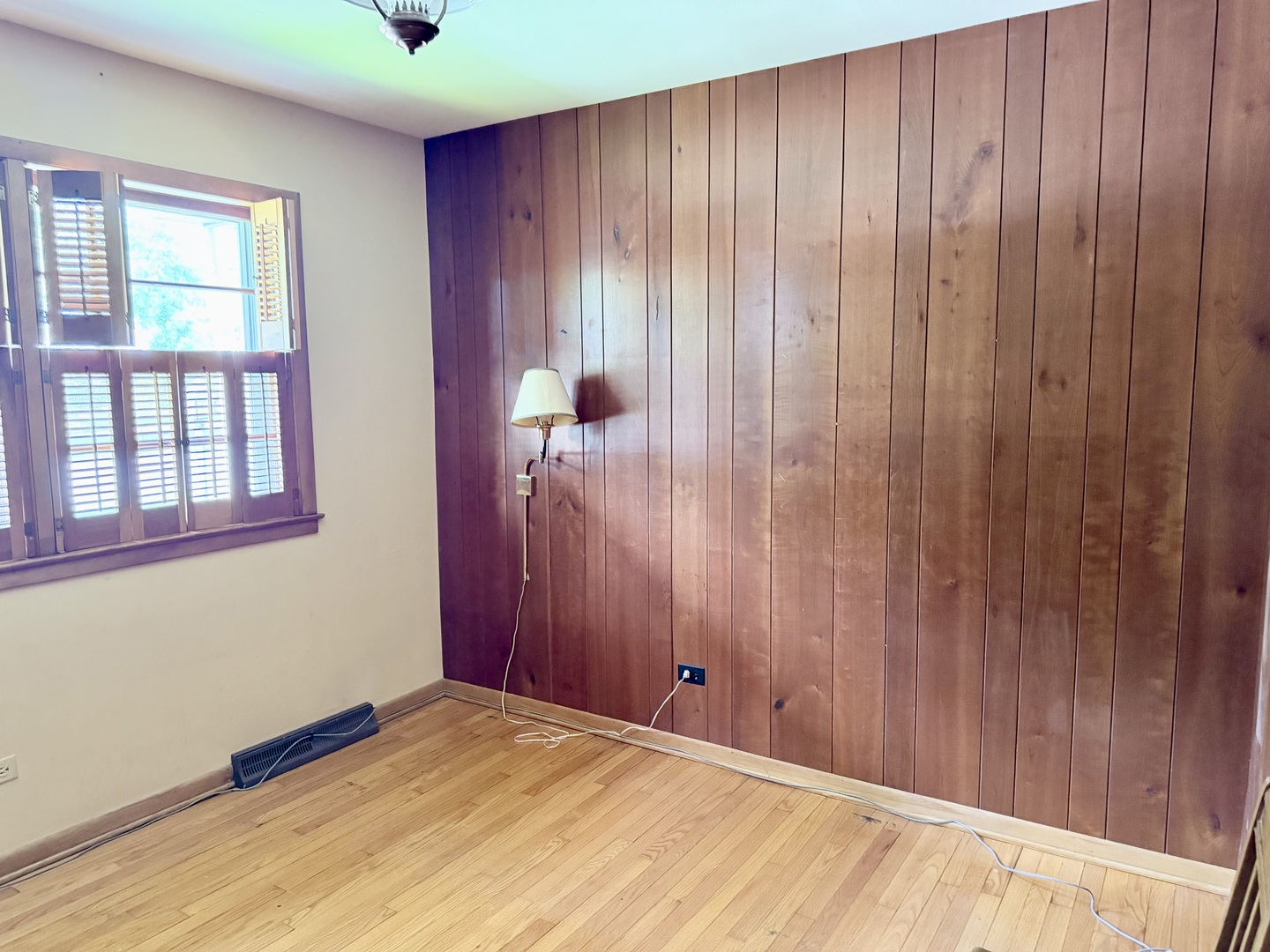 320 N Main Street, Mount Prospect, IL 60056