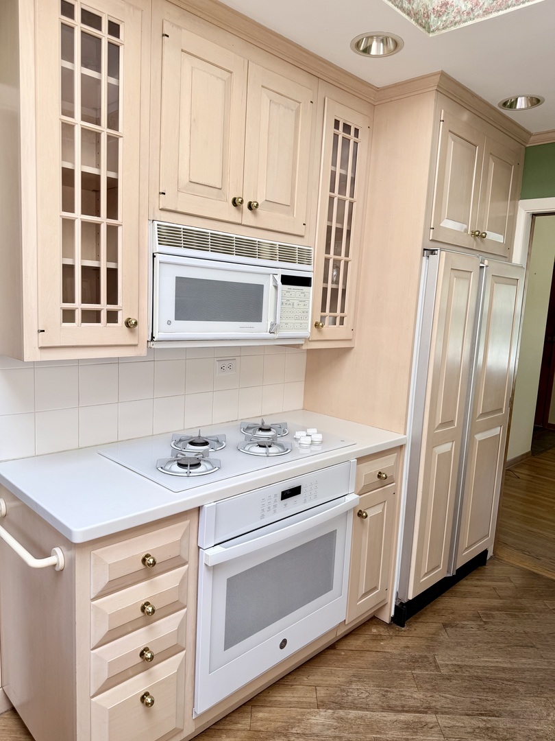 320 N Main Street, Mount Prospect, IL 60056