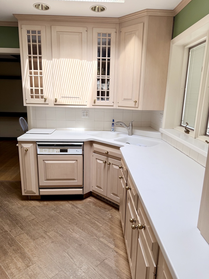 320 N Main Street, Mount Prospect, IL 60056