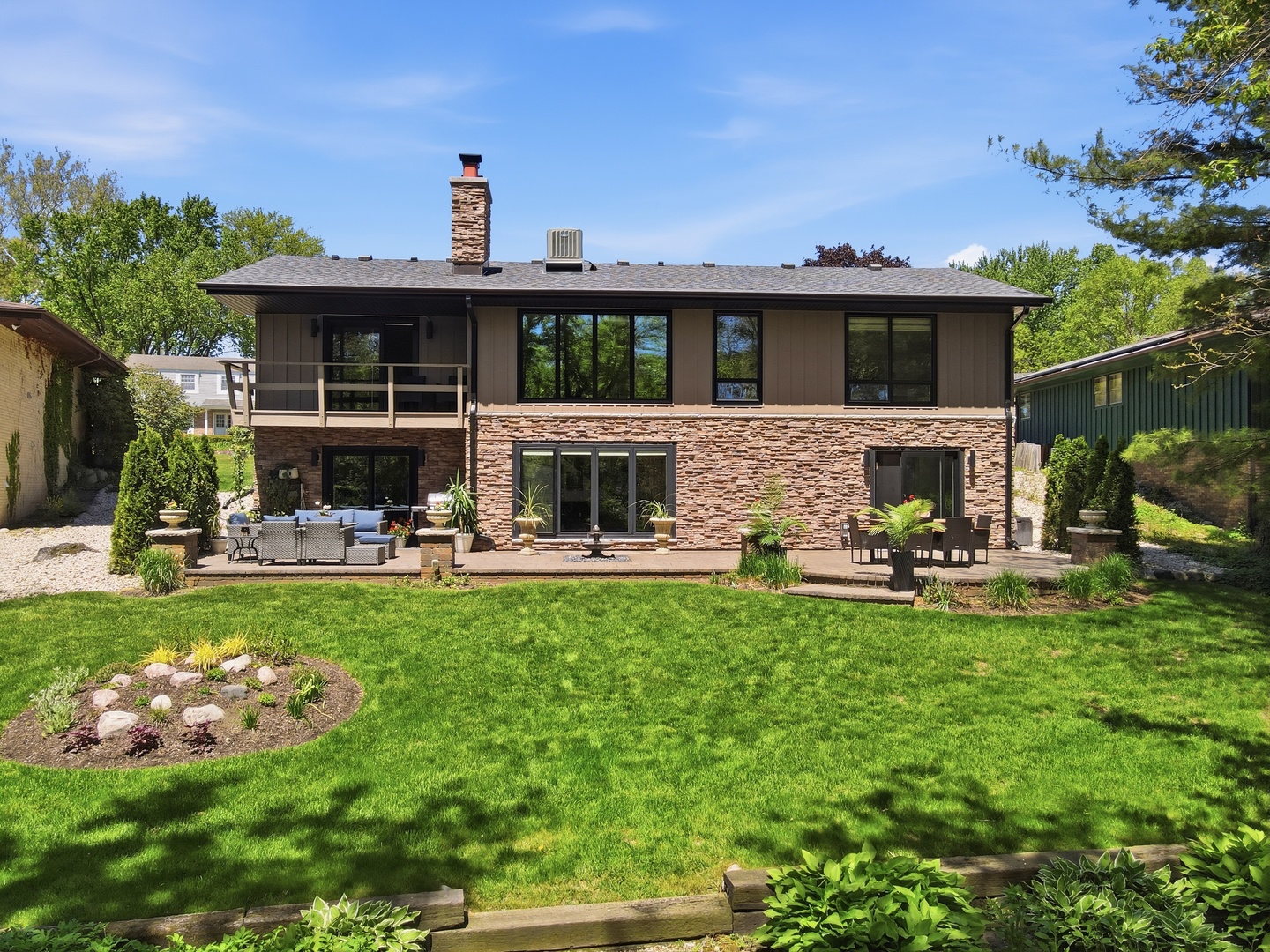 5017 Brookview Road, Rockford, IL 61107