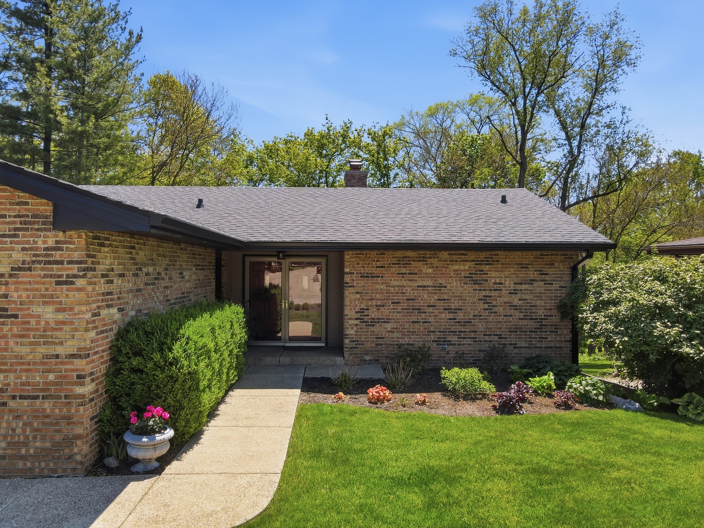 5017 Brookview Road, Rockford, IL 61107