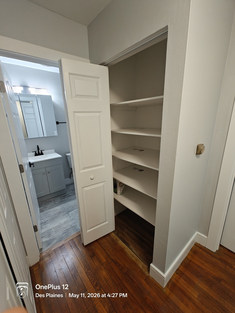 8892 Jody Lane #1E, Des Plaines, IL 60016