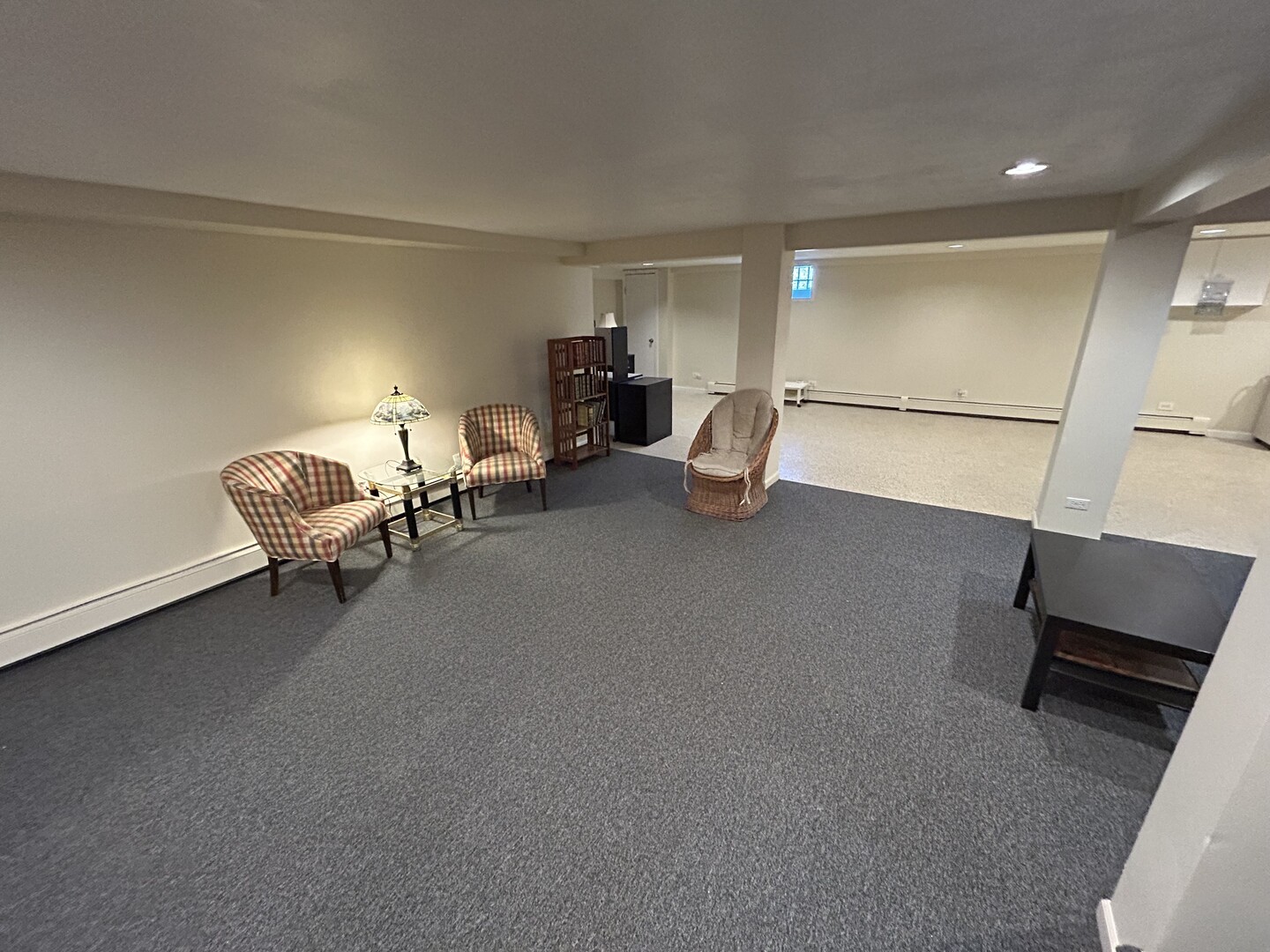 125 N Oak Leaf Drive, Addison, IL 60101