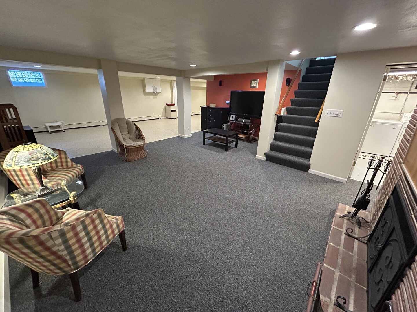 125 N Oak Leaf Drive, Addison, IL 60101