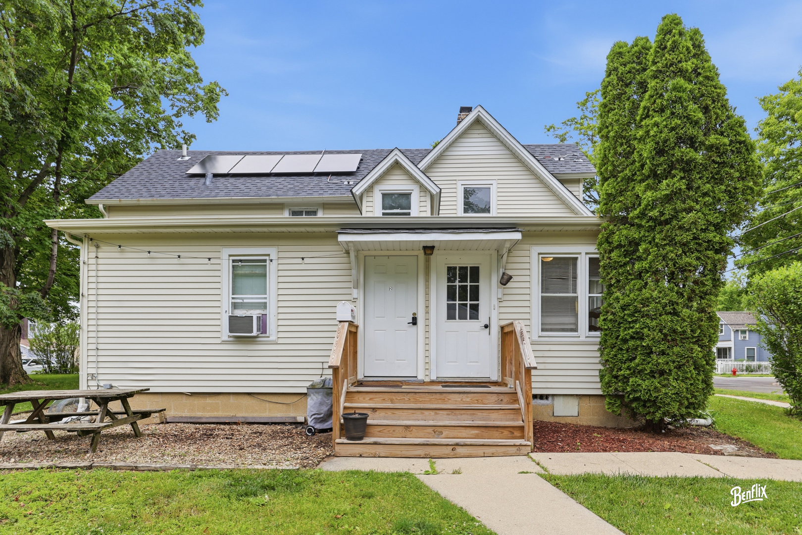 23 N Benton Street, Palatine, IL 60067