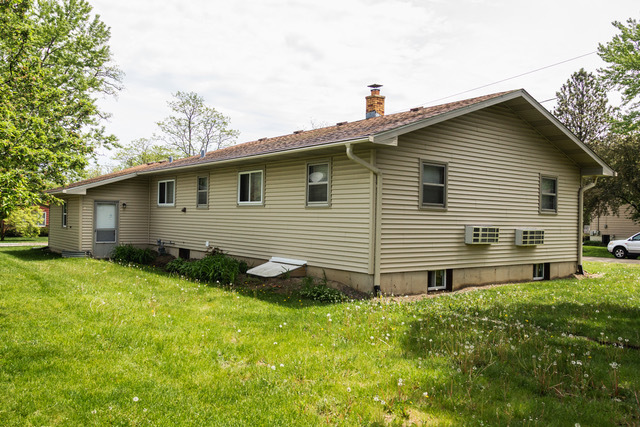1244 Park Avenue, Winthrop Harbor, IL 60096
