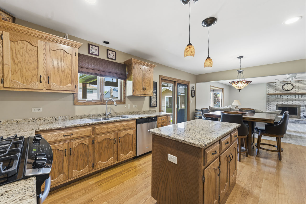 7630 Prestwick Drive, Tinley Park, IL 60477