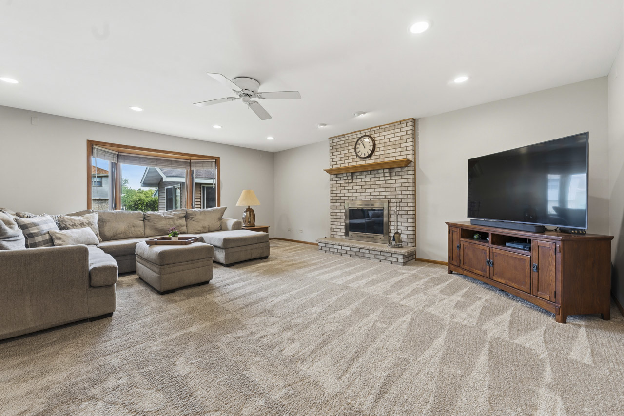 7630 Prestwick Drive, Tinley Park, IL 60477