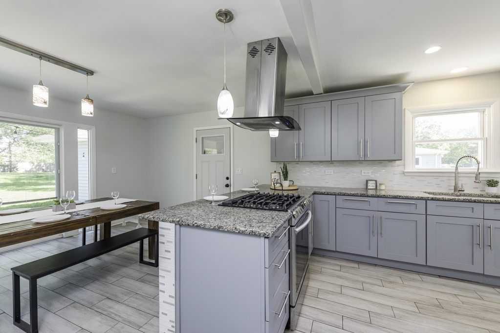 37155 N Shirley Drive, Gurnee, IL 60031