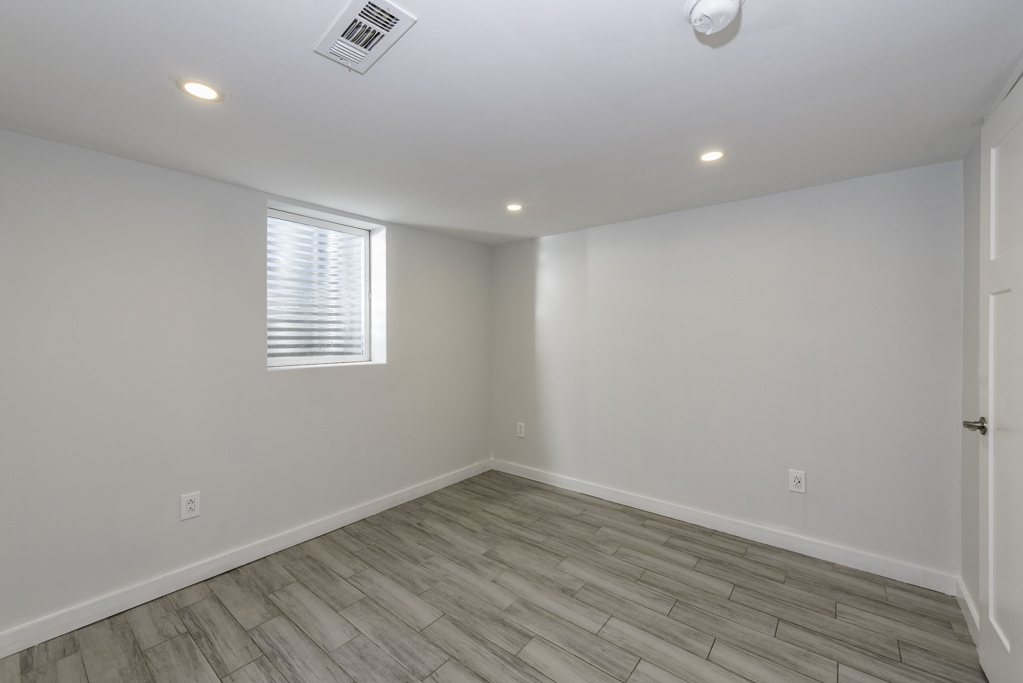 37155 N Shirley Drive, Gurnee, IL 60031