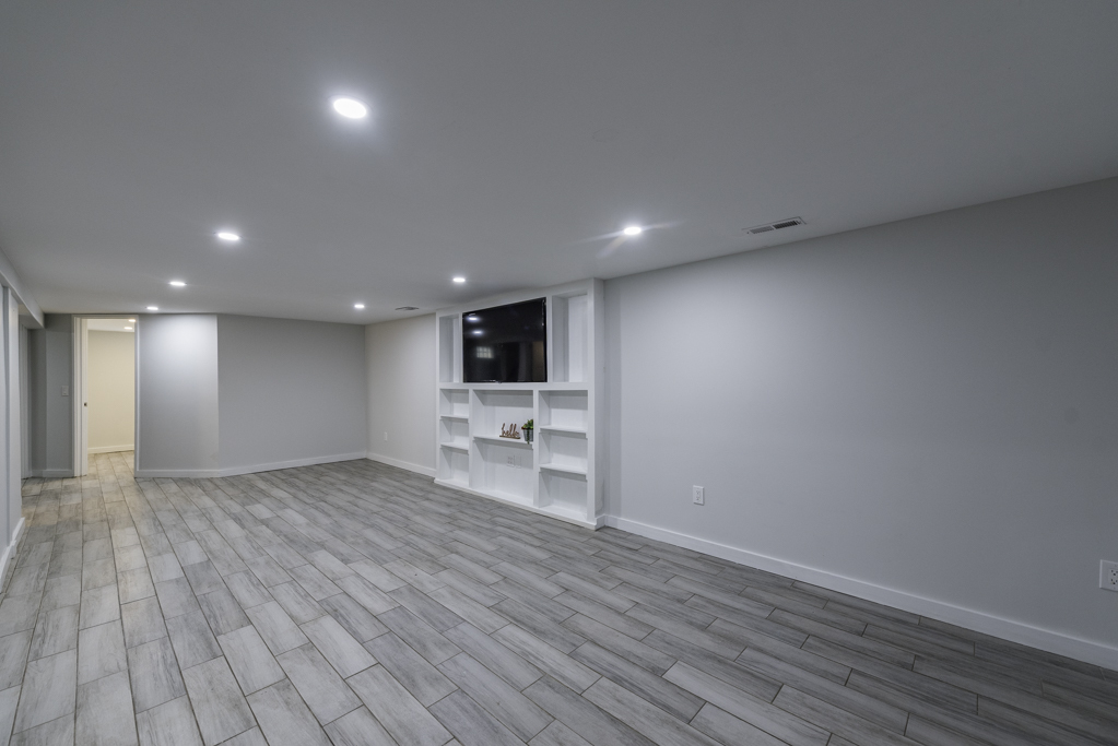 37155 N Shirley Drive, Gurnee, IL 60031