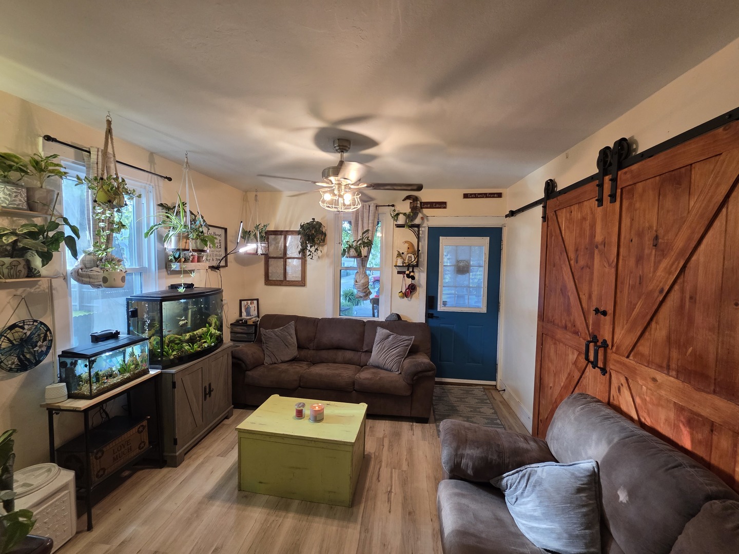 904 E Macon Street, Clinton, IL 61727
