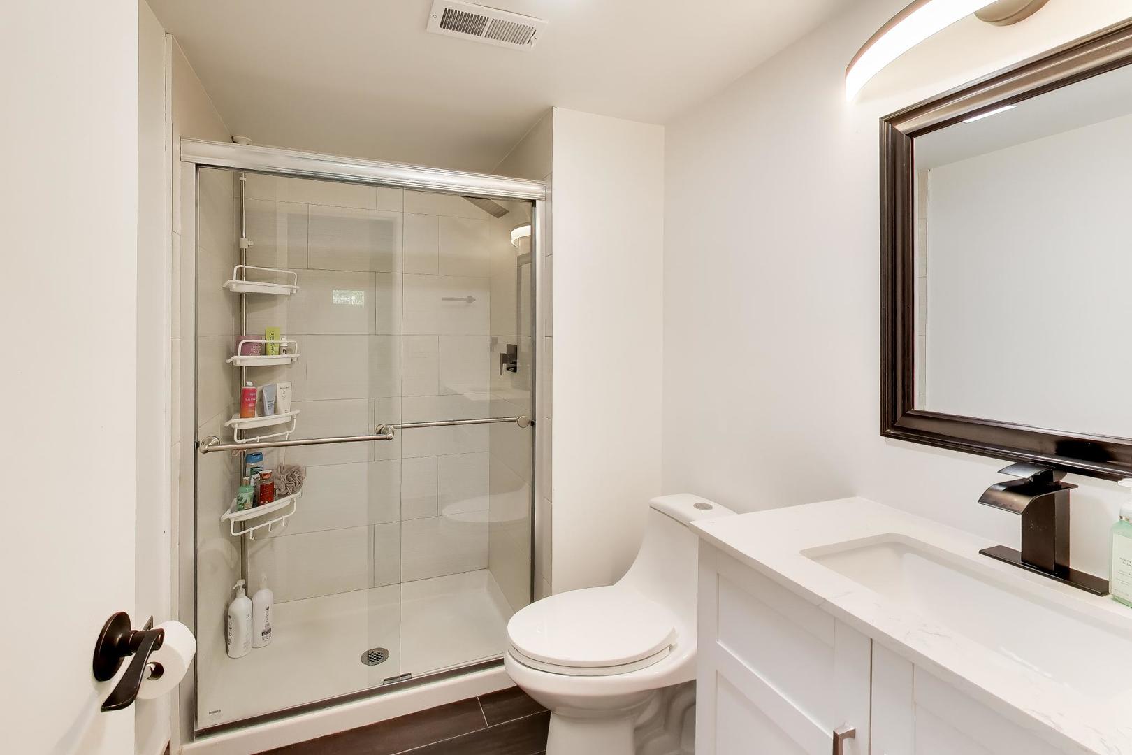 1520 Stonebridge Trail #2-1, Wheaton, IL 60189