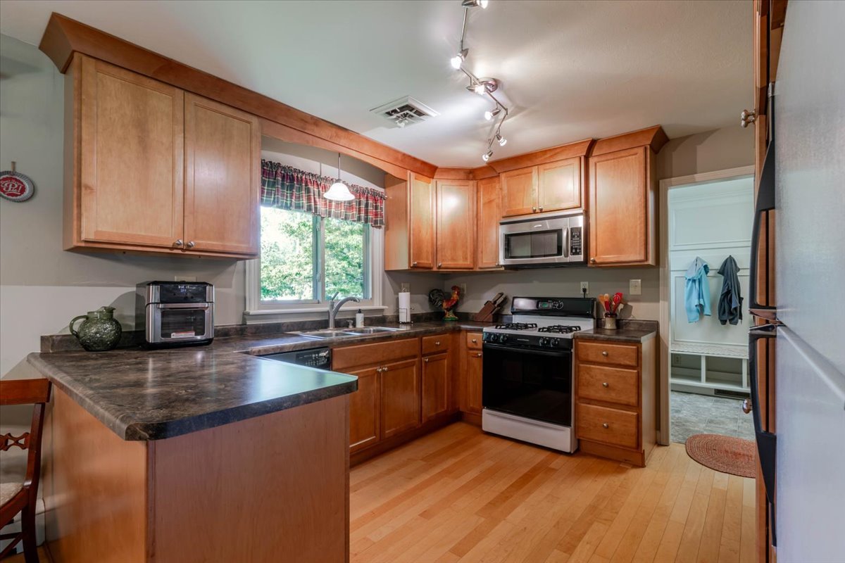 607 N Mill Street, Leroy, IL 61752