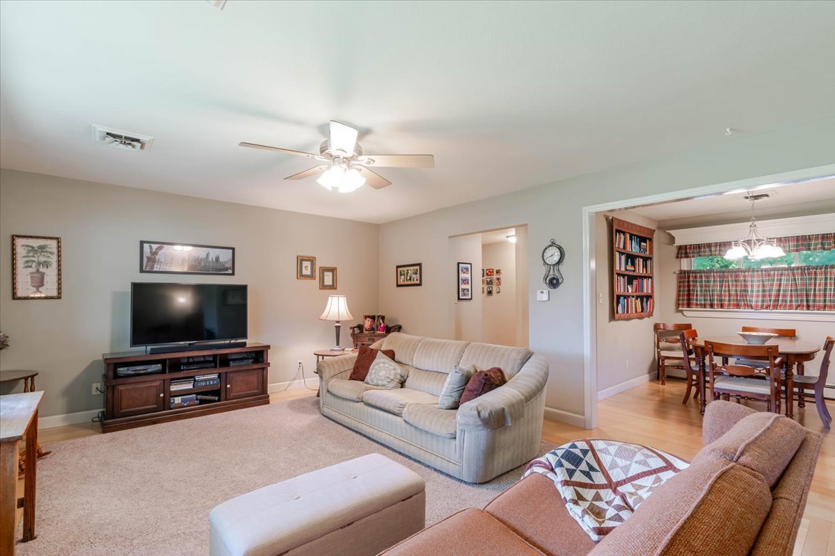 607 N Mill Street, Leroy, IL 61752