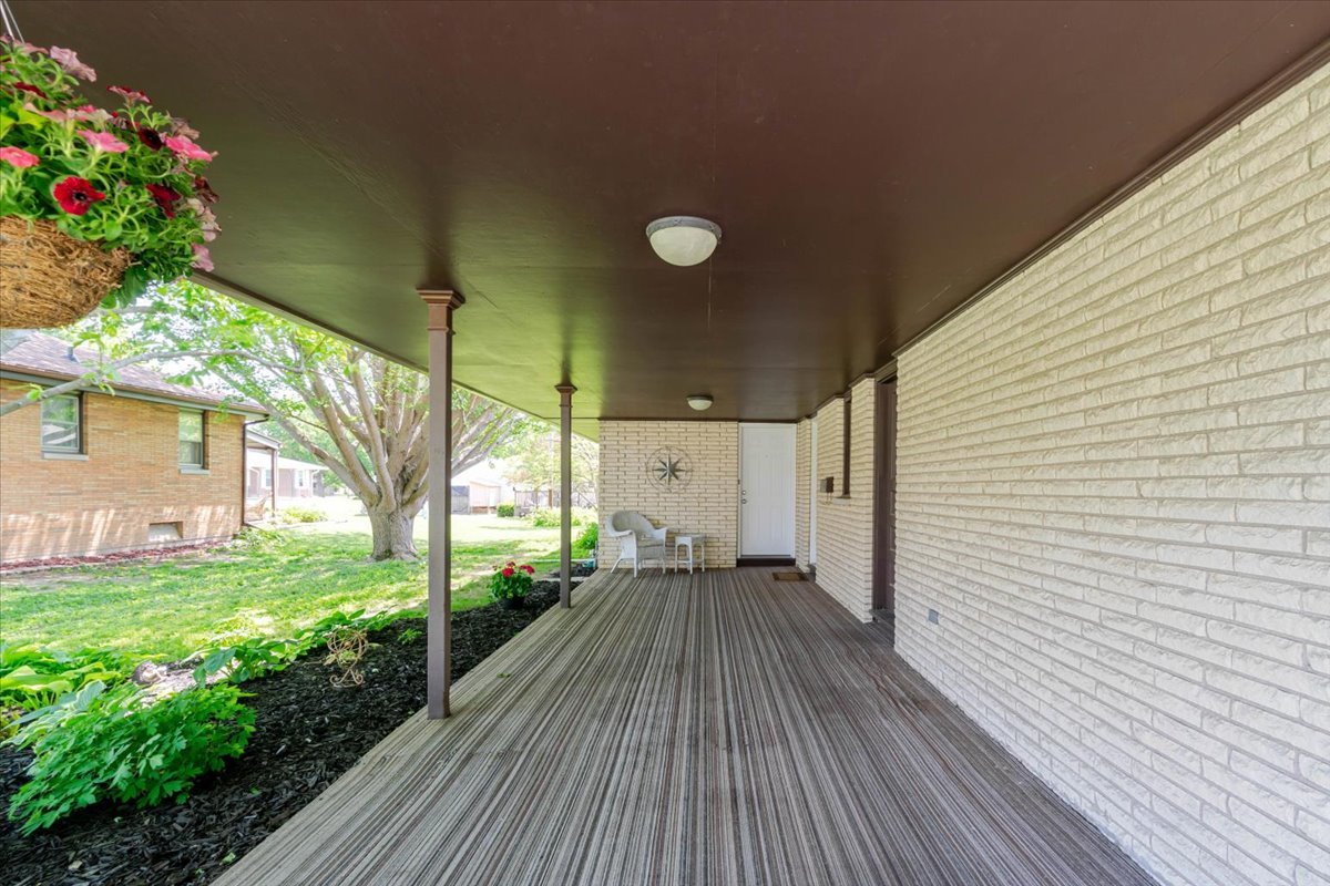 607 N Mill Street, Leroy, IL 61752
