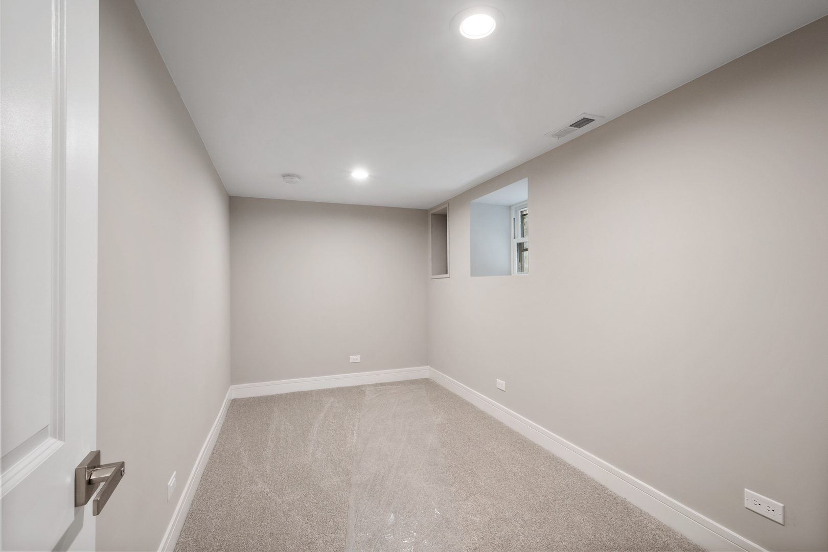 3540 W Evergreen Avenue, Chicago, IL 60651