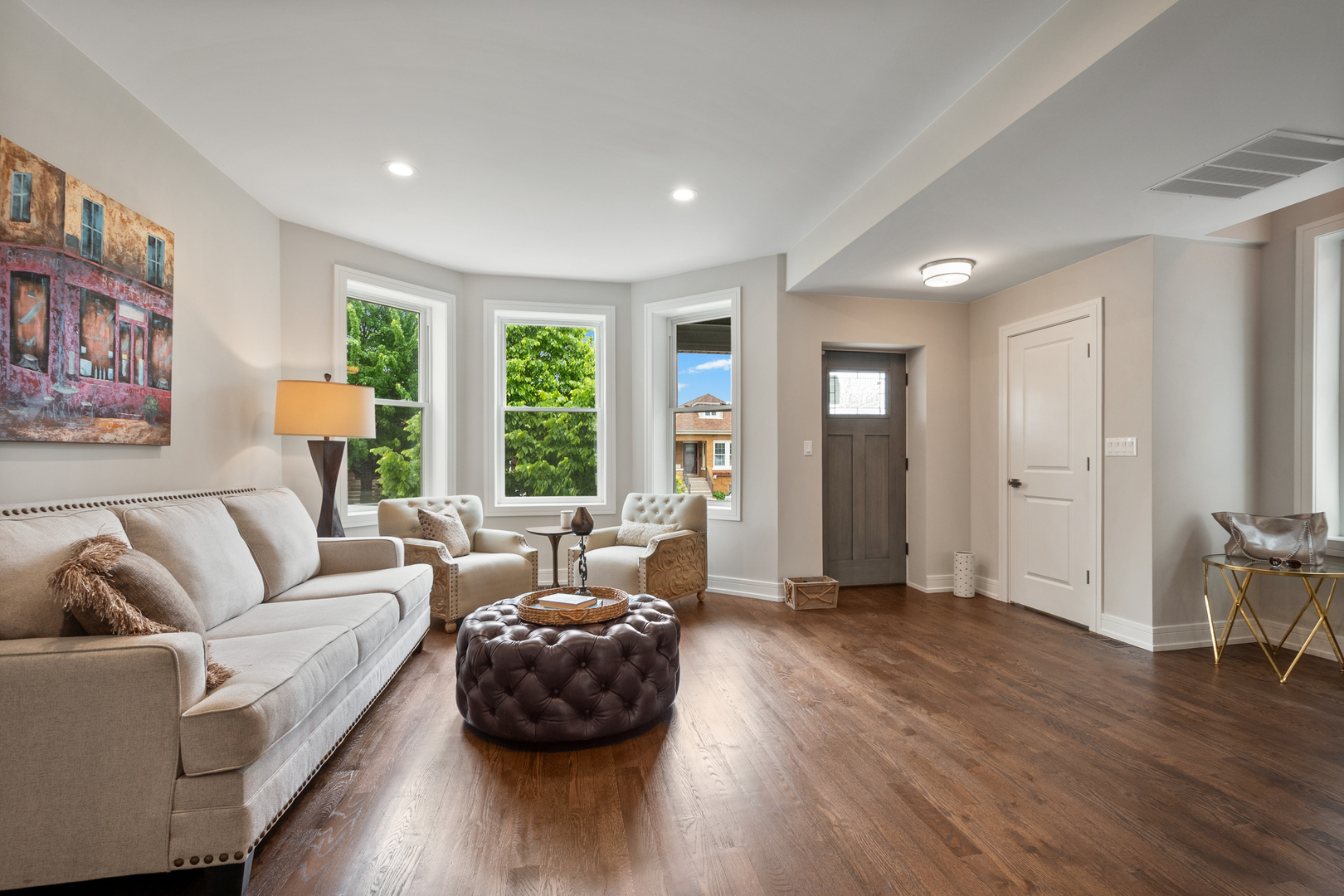 3540 W Evergreen Avenue, Chicago, IL 60651