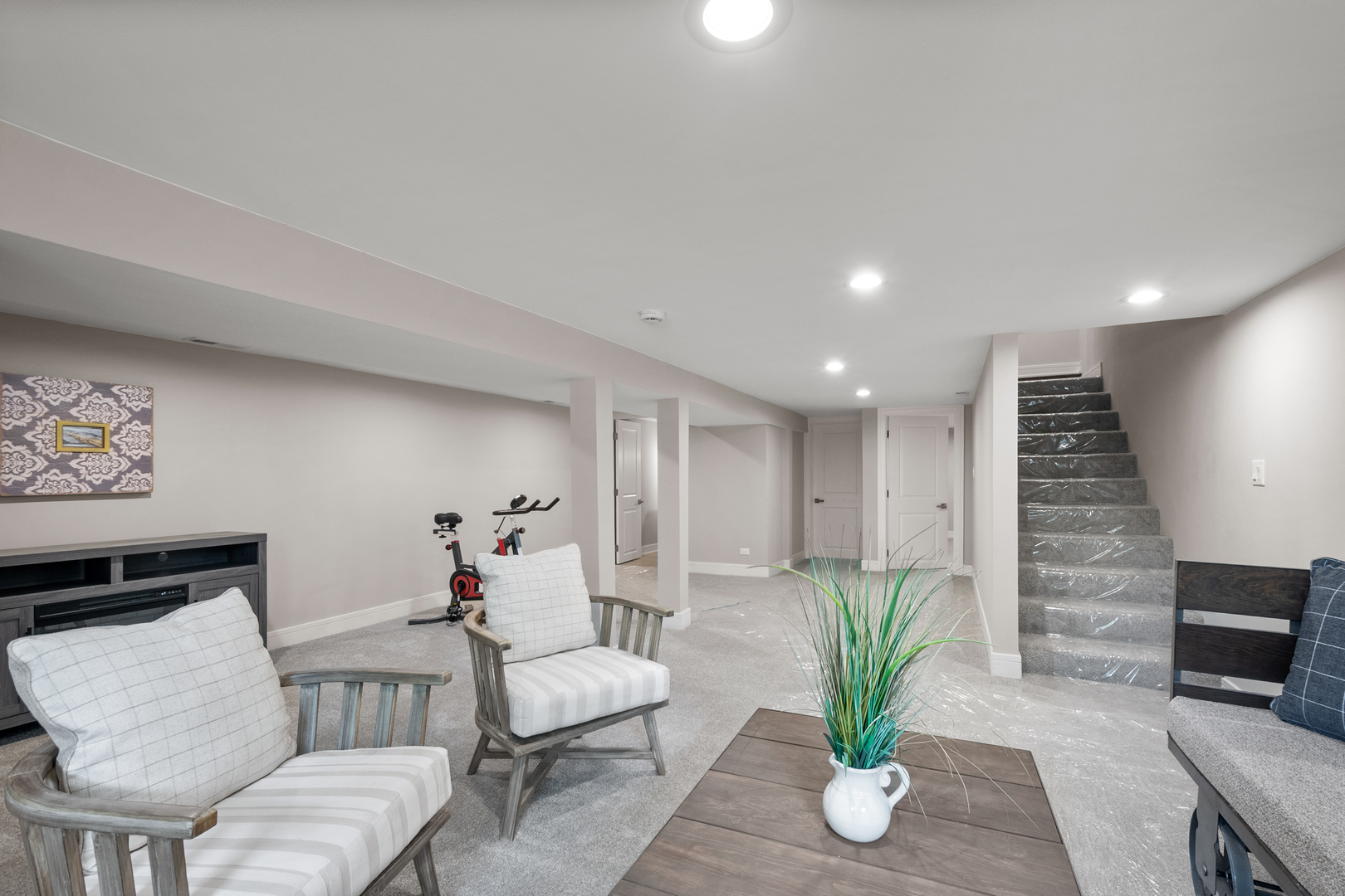 3540 W Evergreen Avenue, Chicago, IL 60651