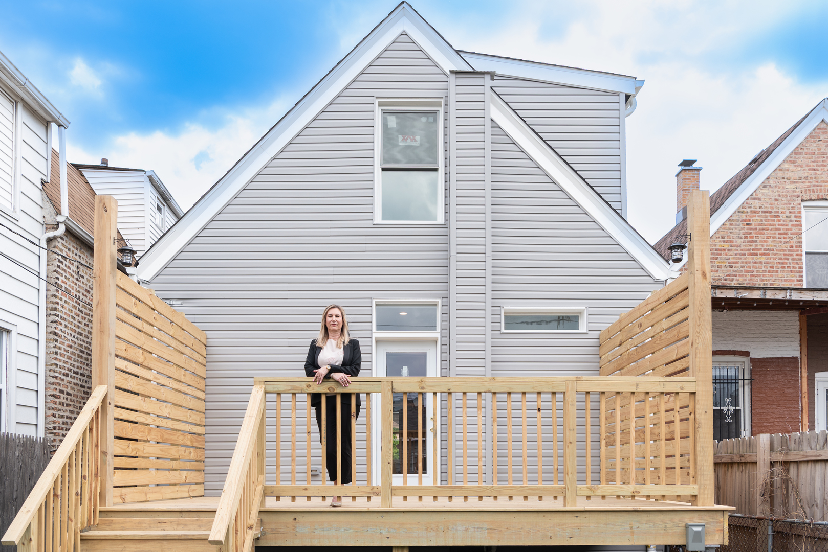 3540 W Evergreen Avenue, Chicago, IL 60651