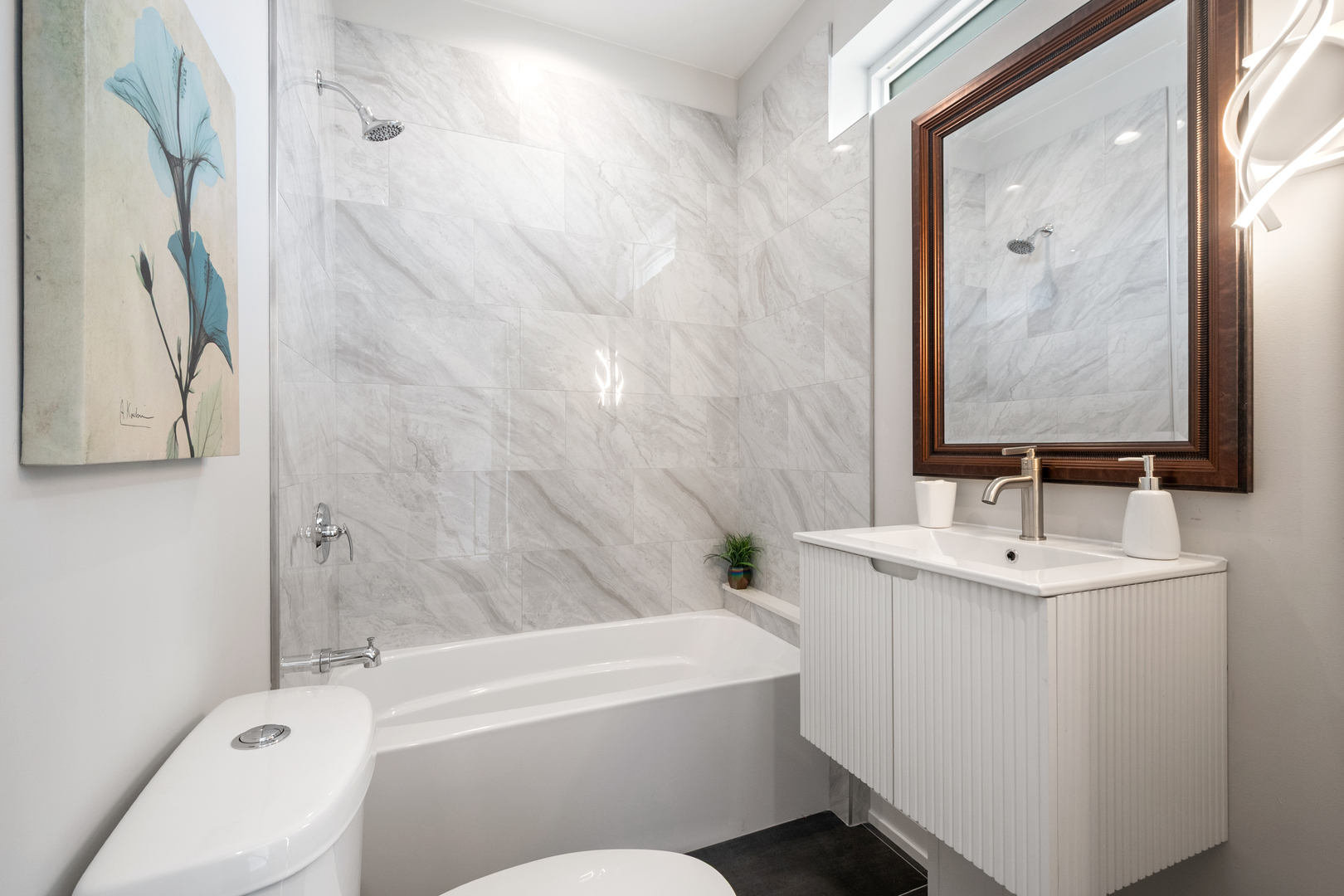 3540 W Evergreen Avenue, Chicago, IL 60651
