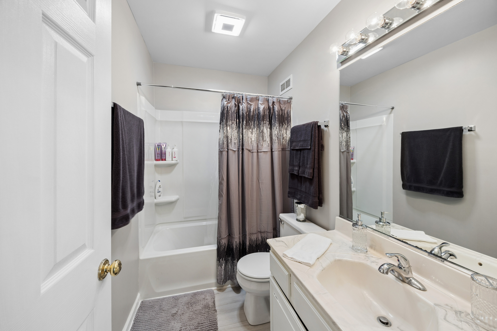 313 Candlelight Court, Bolingbrook, IL 60440