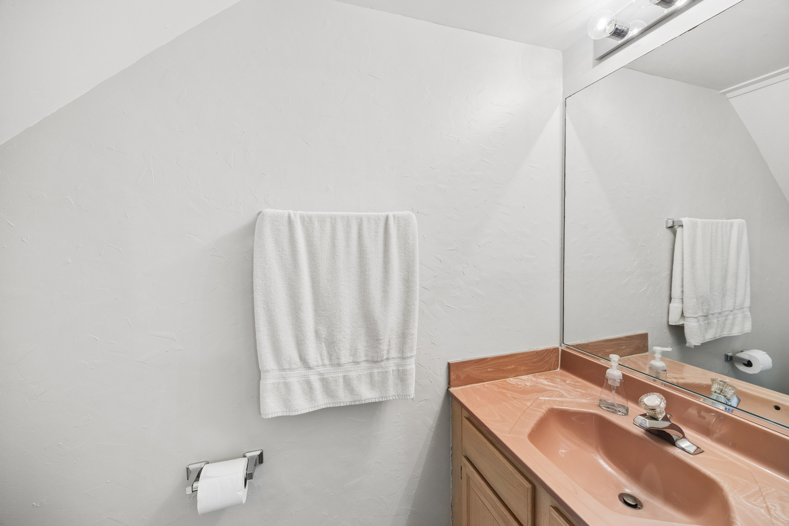 313 Candlelight Court, Bolingbrook, IL 60440