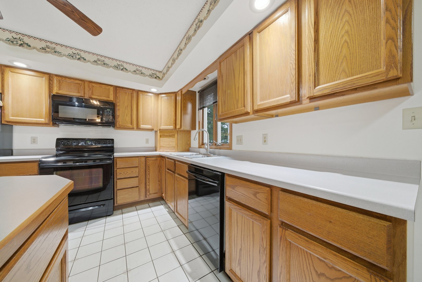 1016 N 7th Street, Rochelle, IL 61068